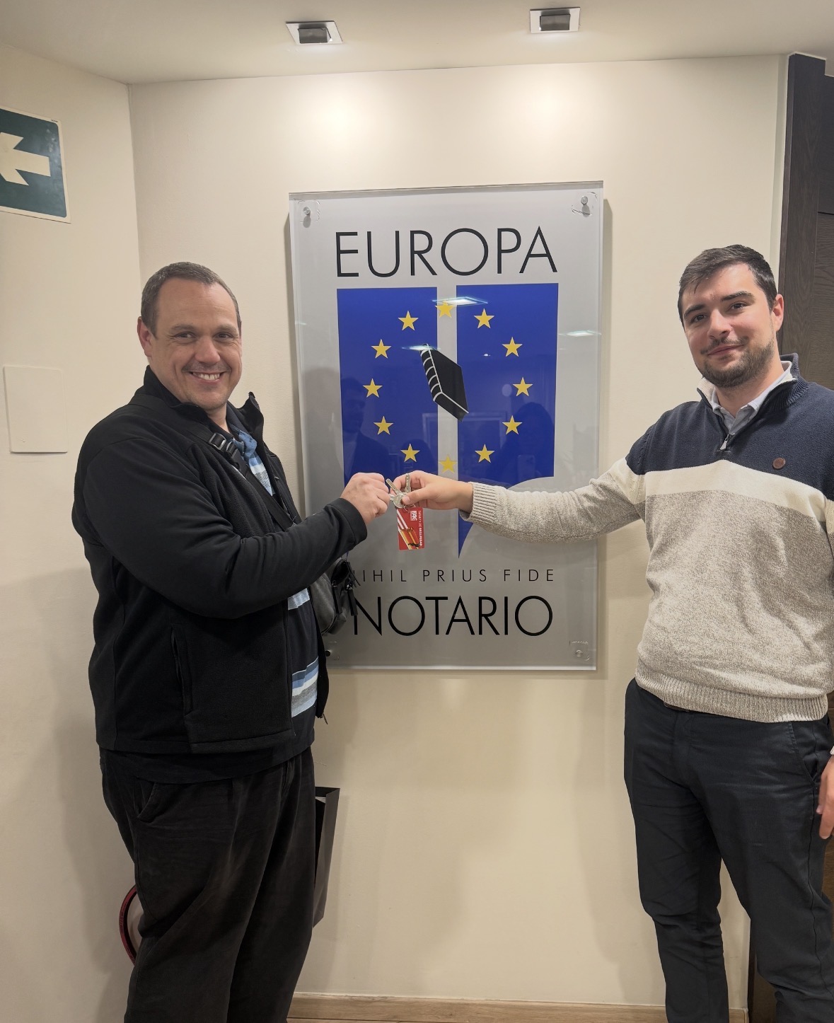 Key handover at notary